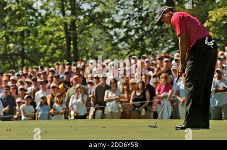 NO FILM, NO VIDEO, NO TV, NO DOCUMENTARY - Tiger Woods putts on the 13th green during the final round of competition in the 2007 Wachovia Championship at the Quail Hollow Club in Charlotte, NC, USA, on May 6, 2007. Photo by Layne Bailey/Charlotte Observer/MCT/ABACAPRESS.COM Stock Photo