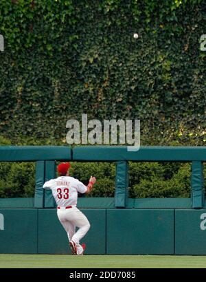 10 Years Ago, Aaron Rowand Ran Into a Wall in South Philly