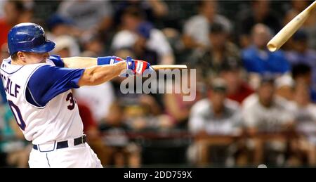 Ex-Boston Red Sox Martín Pérez took perfect game into seventh inning for  Rangers vs. Astros 