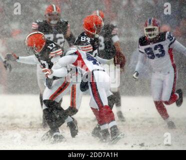 Cleveland Browns Braylon Edwards (17) and Jamal Lewis (31) celebrate the  Browns' touchdown late in the fourth quarter against the New York Jets. The  Browns defeated the Jets, 24-18, at Giants Stadium