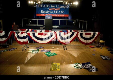 NO FILM, NO VIDEO, NO TV, NO DOCUMENTARY - The trash is what remains of the caucus night party for Sen. Hillary Rodham Clinton, D-N.Y., in Des Moines, IA, USA on Thursday, January 3, 2008. Photo by Chuck Kennedy/MCT/ABACAPRESS.COM Stock Photo
