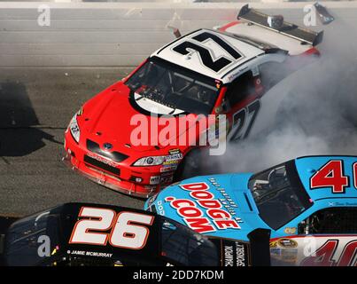 NO FILM, NO VIDEO, NO TV, NO DOCUMENTARY - Jacques Villeneuve (27), Jamie McMurray (26) and Dario Franchitti (40) get tangled up in turn four during the second Gatorade Duel at Daytona International Speedway in Daytona Beach, FL, USA on February 14, 2008. Photo by Stephen M. Dowell/Orlando Sentinel/MCT/Cameleon/ABACAPRESS.COM Stock Photo