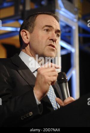 NO FILM, NO VIDEO, NO TV, NO DOCUMENTARY - File photo : Republican presidential candidate Mike Huckabee announces to a room of supporters that he had just called Sen. John McCain to congratulate him on the Republican presidential nomination in Irving, TX, USA, on Tuesday, March 4, 2008. On Tuesday Mike Huckabee announced he would seek the presidential nomination for the Republican party. The former Arkansas governor is the third candidate to enter the race this week, rounding out the list of conservative contenders to a neat six. Photo by Ian McVea/Fort Worth Star-Telegram/MCT/ABACAPRESS.COM Stock Photo