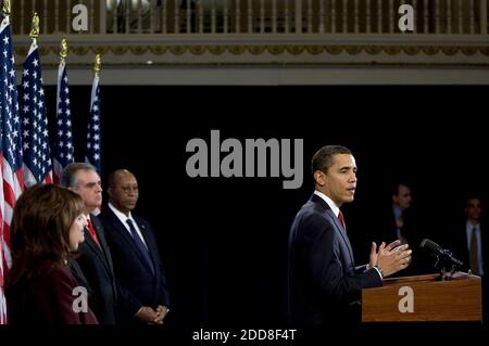 NO FILM, NO VIDEO, NO TV, NO DOCUMENTARY - President-elect Barack Obama holds a press conference to introduce, from left, Rep. Hilda L. Solis as Secretary of Labor-designate, Karen Mills to head the Small Business Administration, Rep. Ray LaHood as Secretary of Transportation-designate, and Ron Kirk as U.S. Trade representative for his Cabinet in Chicago, Illinois, on December 19, 2008. Photo by Zbigniew Bzdak/Chicago Tribune/MCT/ABACAPRESS.COM Stock Photo