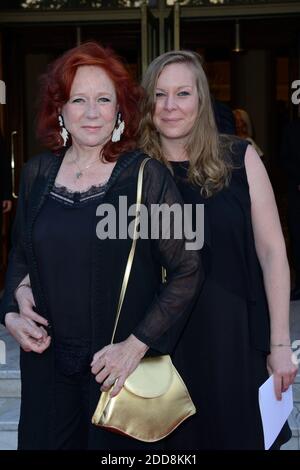 Eva Darlan et sa fille Eugenie assistent au 24e Gala d'Amnesty ...