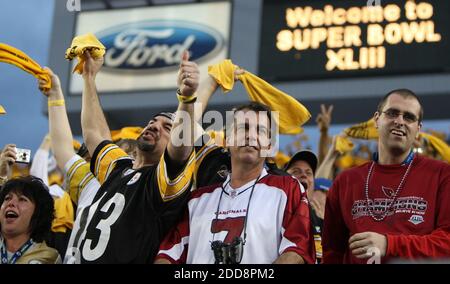 NO FILM, NO VIDEO, NO TV, NO DOCUMENTARY - Steelers fans have lots to cheer  about as the Pittsburgh Steelers face the Arizona Cardinals in Super Bowl  XLIII at Raymond James Stadium in Tampa, Florida, Sunday, February 1, 2009.  Photo by Joe