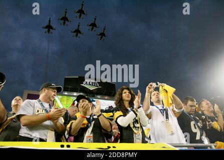 Pittsburgh steelers fans hi-res stock photography and images - Alamy