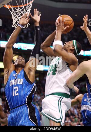 NO FILM, NO VIDEO, NO TV, NO DOCUMENTARY - Boston Celtics forward Paul Pierce (34) shoots over Orlando Magic center Dwight Howard (12) during action in Game 5 of NBA Eastern Conference semifinals at TD Banknorth Garden in Boston, MA, USA on May 12, 2009. The Celtics defeated the Magic, 92-88. Photo by Gary W. Green/Orlando Sentinel/MCT/Cameleon/ABACAPRESS.COM Stock Photo