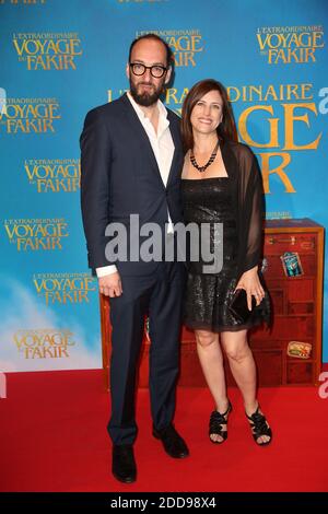 Ken Scott et sa femme lors de la premiere de L'Extraordinaire Voyage du Fakir au Publicis Cinema, a Paris, France, le 23 Mai 2018. Photo by Jerome Domine/ABACAPRESS.COM Stock Photo