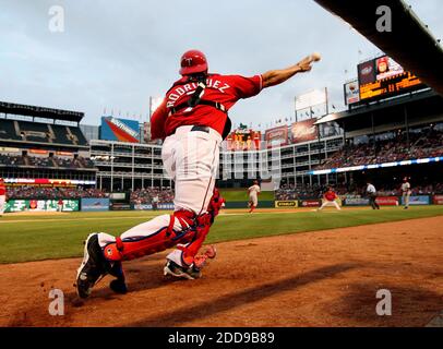 .com: Ivan Rodriguez Texas Rangers MLB Pro Quotes Photo