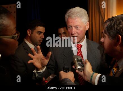 NO FILM, NO VIDEO, NO TV, NO DOCUMENTARY - Former US President Bill Clinton leaves the conference after speaking on Haiti initiatives at the Americas Conference in Coral Gables, Florida, USA on Tuesday, September 29, 2009. Photo by Al Diaz/Miami Herald/MCT/ABACAPRESS.COM Stock Photo