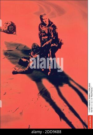 NO FILM, NO VIDEO, NO TV, NO DOCUMENTARY - © KRT/ABACA. 21646-2. USA,2000 Val Kilmer star in Red Planet. Stock Photo