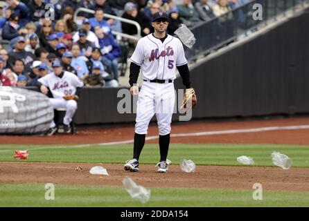 FLUSHING, NY-JUNE 1, 2012: New York Mets third baseman David Wright (5)  rounds the bases at a game against the St Louis Cardinals at Citi Field  Stock Photo - Alamy