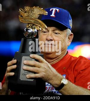 Nolan ryan hi-res stock photography and images - Alamy