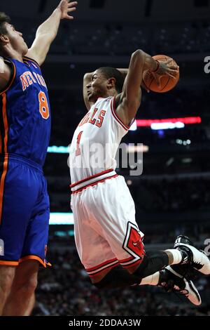 New York Knicks forward Derrick Williams (23) puts up a reverse layup ...