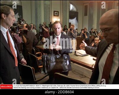 NO FILM, NO VIDEO, NO TV, NO DOCUMENTARY - © Chuck Kennedy/KRT/ABACA. 56247-3. Washington-DC-USA, February 26, 2002. Former Enron Chief Executive Officer Jeffrey Skilling leaves the hearing room during a break in testimony on Capitol Hill, before the Senate Commerce Committee hearing on Enron. Stock Photo