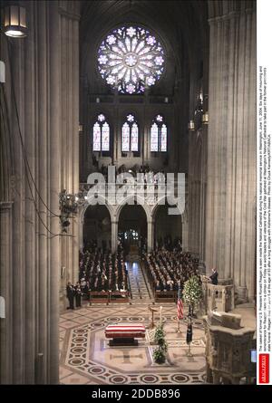 NO FILM, NO VIDEO, NO TV, NO DOCUMENTARY - The casket of former U.S. President Ronald Reagan is seen inside the National Cathedral during his national memorial service in Washington, June 11, 2004. Six days of mourning and remembrance for Reagan came to a climax on Friday as world leaders and veterans of the Cold War gathered at Washington's National Cathedral to take part in the former president's state funeral. Reagan died on June 5 at the age of 93 after a long struggle with Alzheimer's disease. Photo by Chuck Kennedy/KRT/ABACA. Stock Photo