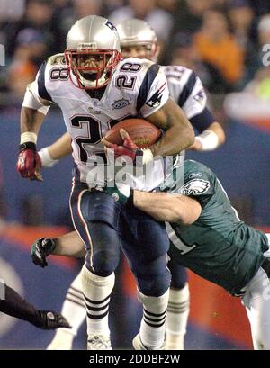 New England Patriots Corey Dillon escapes the Arizona Cardinals defense in  the first half. The Pats defeated the Cardinals 23-12 September 19, 2004 in  Tempe, AZ. (UPI Photo/Will Powers Stock Photo - Alamy