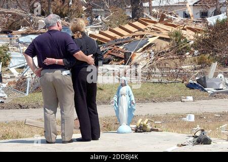 NO FILM, NO VIDEO, NO TV, NO DOCUMENTARY - Mississippi Gov. Haley Barbour and first lady Marsha Barbour look over Hurricane Katrina damage in Biloxi, Mississippi, USA, on Friday afternoon, September 2, 2005. Photo by Tim Isbell/Biloxi Sun Herald/KRT/ABACAPRESS.COM Stock Photo