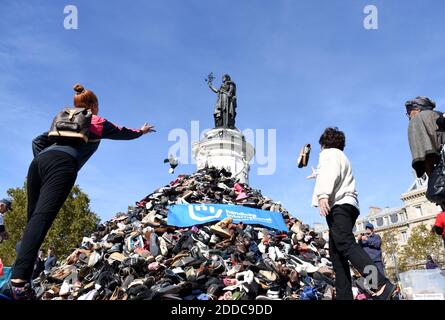 24th edition of the footwear pyramid of the NGO Handicap International in Paris, Place de la Republique, France, September 29, 2018. Photo by Alain Apaydin/ABACAPRESS.COM Stock Photo