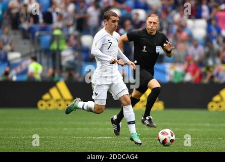 France's Antoine Griezmann during the FIFA World Cup 2018 Round of 8 France v Uruguay match at the Nizhny Novgorod Stadium Russia, on July 6, 2018. France won 2-0. Photo by Christian Liewig/ABACAPRESS.COM Stock Photo