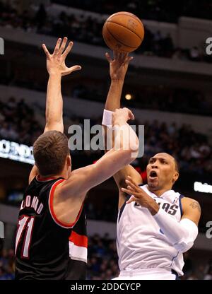 NO FILM, NO VIDEO, NO TV, NO DOCUMENTARY - Dallas Mavericks small forward Shawn Marion (0) shoots over Portland Trail Blazers center Meyers Leonard (11) during an NBA game in Dallas, TX, USA on February 6, 2013. Photo by Paul Moseley/Fort Worth Star-Telegram/MCT/ABACAPRESS.COM Stock Photo