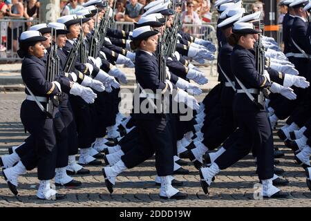 Military french Women troup during the annual Bastille Day military parade on the Champs-Elysees avenue in Paris, France on July 14, 2018. Photo by Nasser Berzane/ABACAPRESS.COM. Stock Photo