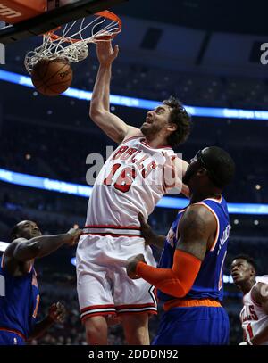 NO FILM, NO VIDEO, NO TV, NO DOCUMENTARY - The Chicago Bulls' Pau Gasol (16) dunks in the first half against the New York Knicks at the United Center in Chicago, IL , USA on December 18, 2014. Photo by Chris Sweda/Chicago Tribune/TNS/ABACAPRESS.COM Stock Photo