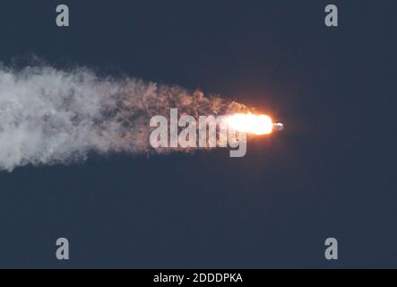 NO FILM, NO VIDEO, NO TV, NO DOCUMENTARY - A SpaceX Falcon9 rocket blasts off the launch pad in Cape Canaveral, FL, USA, on Wednesday, February 11, 2015, carrying the NOAA's Deep Space Climate Observatory spacecraft that will orbit between Earth and the sun, providing advanced warning of extreme emissions from the sun which can effect power grids and satellites close to earth. Photo by Red Huber/Orlando Sentinel/TNS/ABACAPRESS.COM Stock Photo