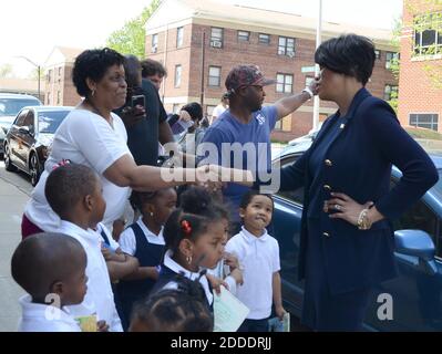 NO FILM, NO VIDEO, NO TV, NO DOCUMENTARY - Baltimore Mayor Stephanie Rawlings-Blake greets people on Presstman Street in Sandtown-Winchester on April 29, 2015 after speaking with reporters at the New Song Academy in Baltimore, Md. Photo by Pamela Wood/Baltimore Sun/TNS/ABACAPRESS.COM Stock Photo