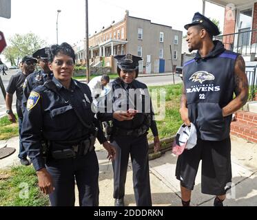 NFL Network reporters Mike Garafolo, left, and Sherree Burruss, right,  report from Baltimore Ravens NFL football training camp, Saturday, July 29,  2023, in Baltimore. (AP Photo/Nick Wass Stock Photo - Alamy