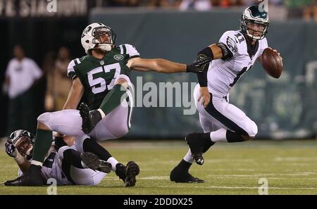 New York Jets quarterback Tim Tebow (15) warms up before of an NFL football  game against the Buffalo Bills on Sunday, Dec. 30, 2012, in Orchard Park,  N.Y. (AP Photo/Bill Wippert Stock