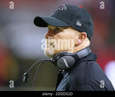 Dan Quinn, coach of the Atlanta Falcons, left, and Stacey Quinn arrive ...