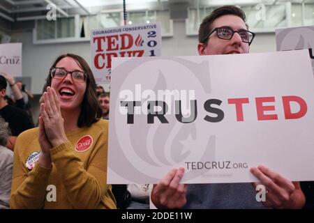 NO FILM, NO VIDEO, NO TV, NO DOCUMENTARY - Supporters of Republican presidential candidate Sen. Ted Cruz during a campaign rally at Miami-Dade College's Wolfson Campus in Miami, FL, USA, on Wednesday, March 9, 2016. Photo by Roberto Koltun/El Nuevo Herald/TNS/ABACAPRESS.COM Stock Photo