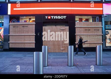 NEW YORK NY NOVEMBER 2 Tissot store front in Times Square