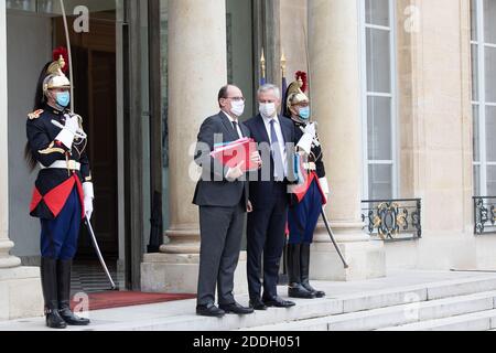 Paris, France, 25 th November 2020, Jean Castex, Prime Minister, Bruno Le Maire, Minister for Economic Affairs, François Loock/Alamy Stock Photo