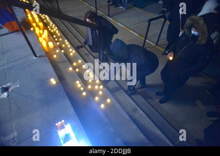 Watertown, Massachusetts, USA. 22nd Nov, 2020. Armenian-Americans hold a candlelight vigil and memorial for Peace honoring the fallen soldiers of Artsakh, Nagorno Karabakh in the recent war with Azerbaijan and its supporters. Credit: Kenneth Martin/ZUMA Wire/Alamy Live News Stock Photo