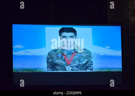 Watertown, Massachusetts, USA. 22nd Nov, 2020. Armenian-Americans hold a candlelight vigil and memorial for Peace honoring the fallen soldiers of Artsakh, Nagorno Karabakh in the recent war with Azerbaijan and its supporters. Credit: Kenneth Martin/ZUMA Wire/Alamy Live News Stock Photo