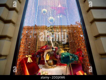 ODESSA, UCRAINA - 10 SETTEMBRE 2021 porridge istantaneo, stroganoff di  manzo da SO MARCHIO ALIMENTARE Foto stock - Alamy