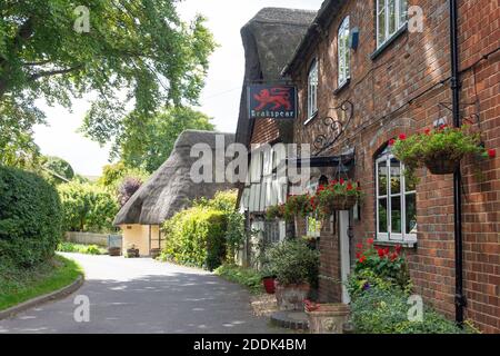 17th century The Red Lion Pub, Chapel Lane, Blewbury, Oxfordshire, England, United Kingdom Stock Photo