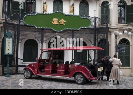 HENGDIAN, ZHEJIANG/ CHINA: OCT-21 2020: The Hengdian’s world studio for shooting film studio, The Chinsese car  style for the prop of the screen in th Stock Photo