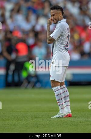 neymar-jr-psg-in-action-during