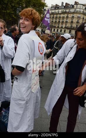 Doctors, nurses and cargivers gather in Paris in front the Hotel de Ville, outside the headquarter of Assistance publique and Hôpitaux de Paris or AP-HP, public hospital system of Paris, to improve the working conditions in the French emergencies services, on September 26, 2019. Emergency hospital staff in France are continuing to strike, with almost half of services affected five months in to the movement. Photo by Albert Bouxou/Avenir Pictures/ABACAPRESS.COM Stock Photo