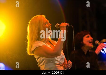 Close-up of Sarah Cracknell lead singer of the electronic music band Saint Etienne, performing on the Heavenly & Friends Stage, at the 2016 OnBlackheath Music Festival Stock Photo