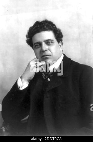 PIETRO MASCAGNI (1863-1945) Italian operatic composer about 1903 Stock Photo