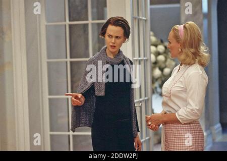 THE STEPFORD WIVES 2004 Paramount Pictures film with Glen Close at right and Nicole Kidman Stock Photo