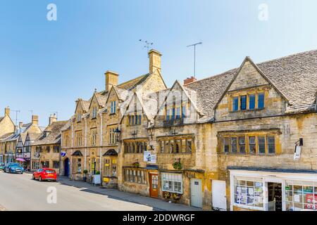 chipping campden, shop front Stock Photo - Alamy