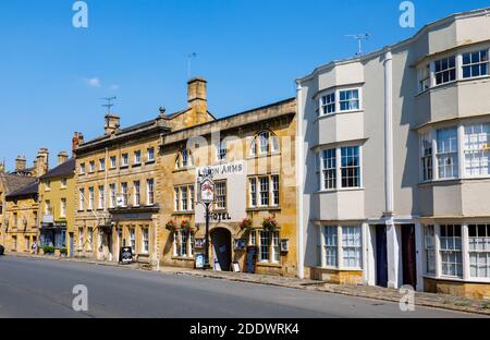 View of the Lygon Arms Hotel, an old coaching inn in High Street, Chipping Campden, a small market town in the Cotswolds in Gloucestershire Stock Photo