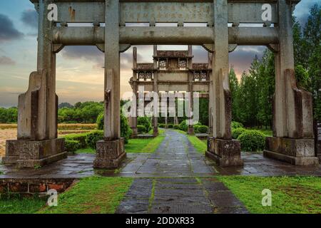 Rapidly huangshan city in anhui province and the ancient PaiFangQun siu-tong with village scenery Stock Photo