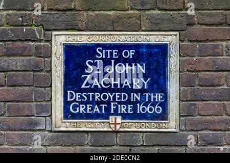 Blue plaque on the site of St John Zachary destroyed in the Great Fire of 1666. Stock Photo
